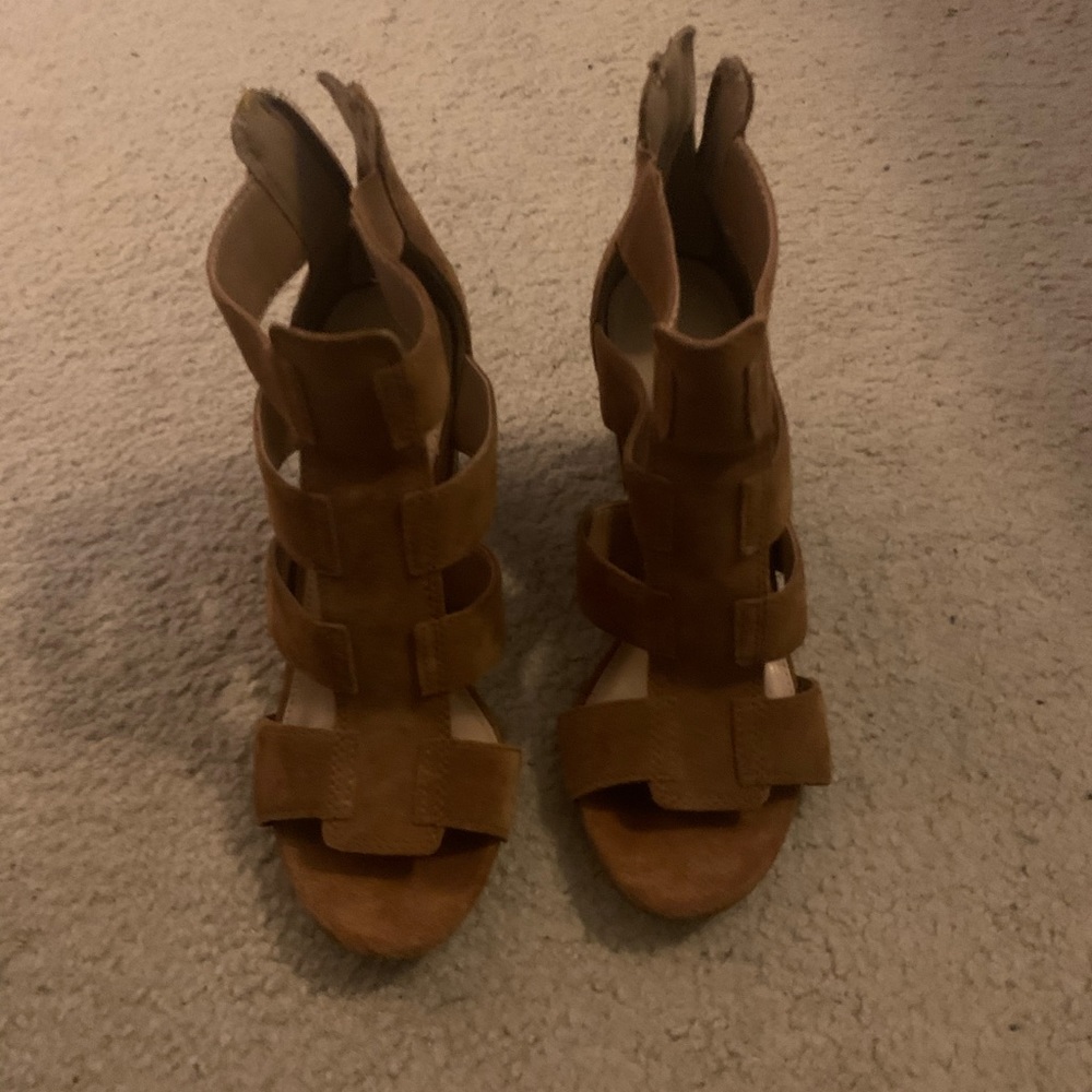 Women’s shoes